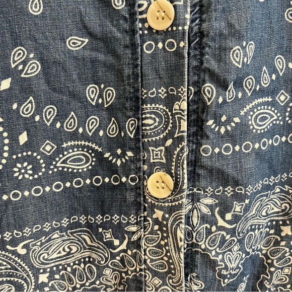 Chambray Paisley Button-Up-Back Tank - Picture 6 of 8